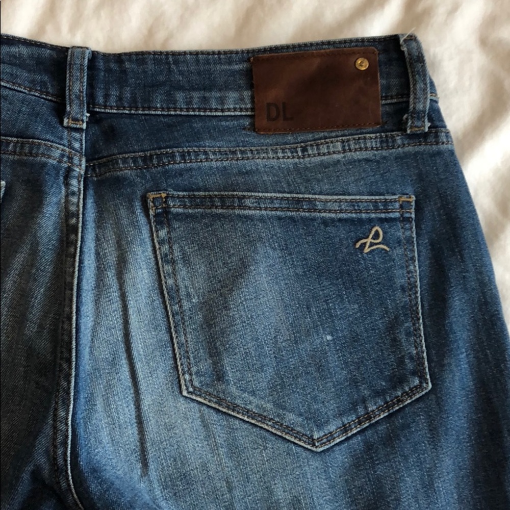 DL1961 Relaxed Skinny Distressed Jeans Size 28 - Picture 6 of 8